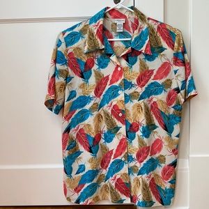 Vintage Modern Essentials Short Sleeved Blouse 16 W Colorful Feather Print